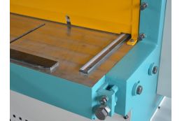 Гильотинные ножницы Ckemsa ERGM 1520 × 2,0 мм Гильотинные ножницы Ckemsa ERGM 1520 × 2,0 мм