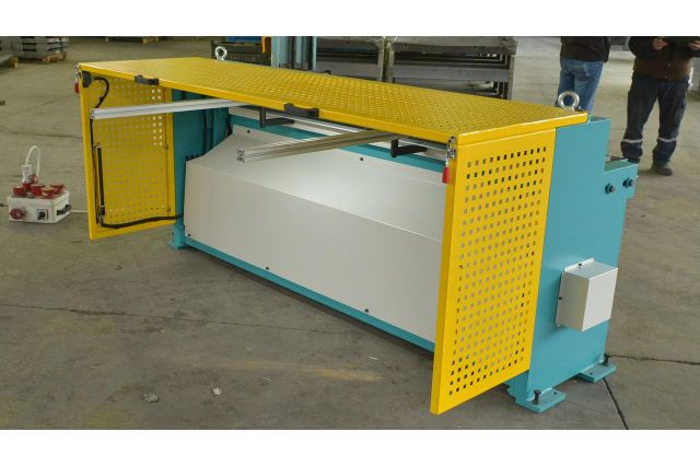 Гильотинные ножницы Ckemsa ERGM 2020 × 2,0 мм