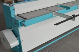 Гільйотинні ножиці Ckemsa EMGA 2020×1,5 мм