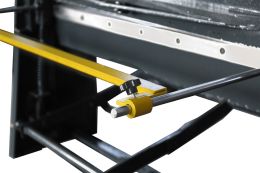 Гильотинные ножницы Ckemsa PS-15 1320×1,5 мм Гильотинные ножницы Ckemsa PS-15 1320×1,5 мм