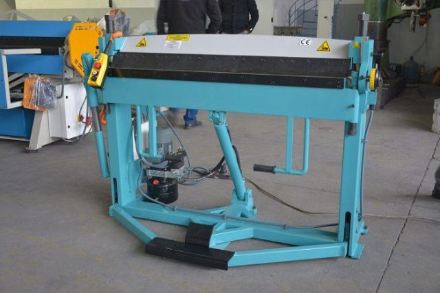 Гідравлічний згинальний верстат CK EMSA CKL-H 1260 × 2,0 мм