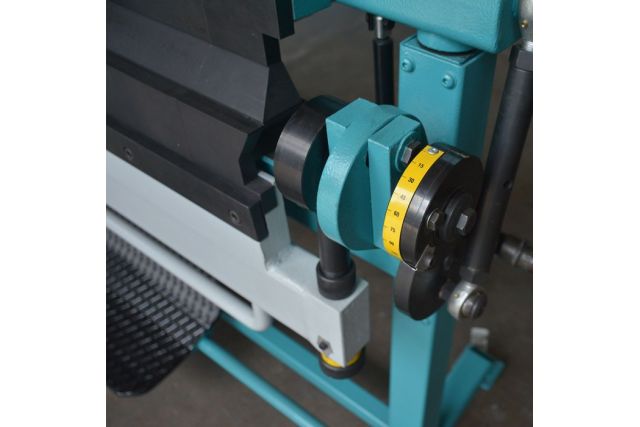 Ручний листогиб з поворотною балкою CK EMSA AFM 1550х1,5