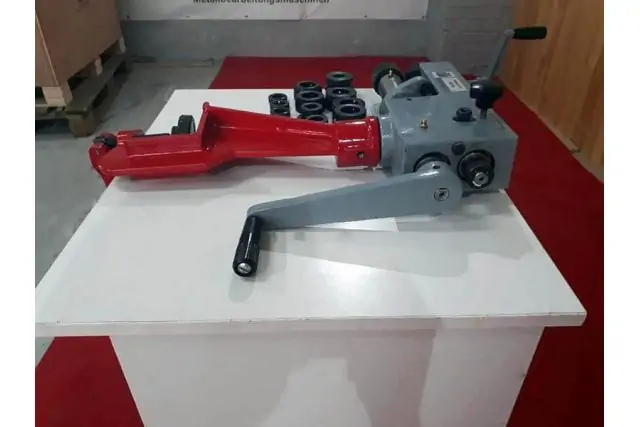 Ручний відбортовочний верстат Holzmann SKM 200 4