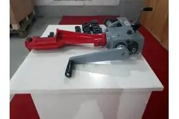 Ручний відбортовочний верстат Holzmann SKM 200 4