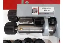 Ручний відбортовочний верстат Holzmann SKM 200 9