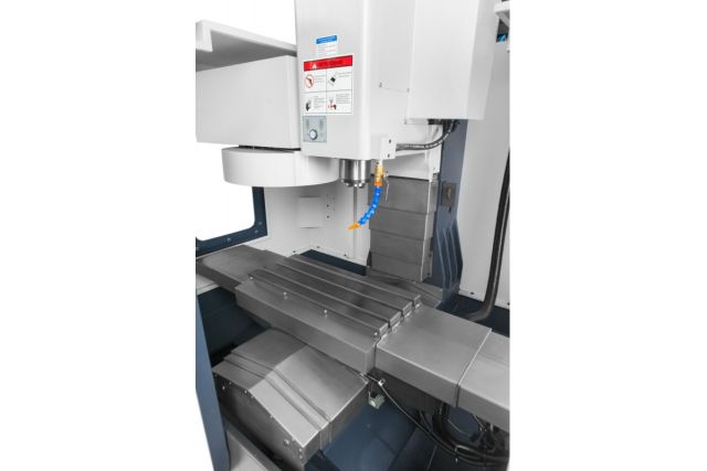 4-осьвий оброблювальний центр з ЧПК Cormak MILL 600