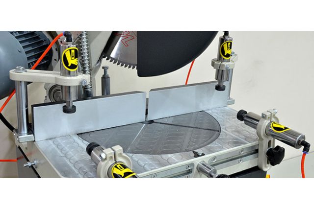 Ручна пила торцювання для різання алюмінію Tugra Makina DK 400