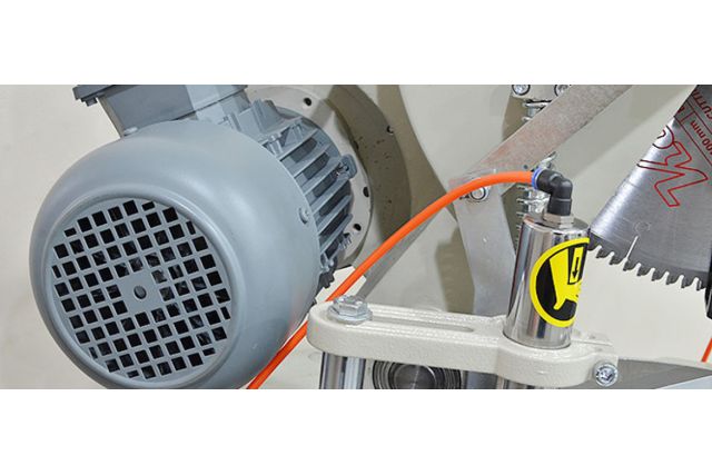 Ручна пила торцювання для різання алюмінію Tugra Makina DK 400