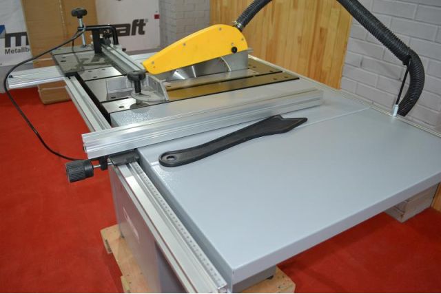 Циркулярная пила Holzmann TS 250