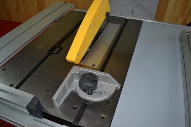 Циркулярная пила Holzmann TS 250