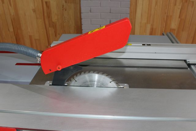 Циркулярная пила Holzmann TS 250F-1600