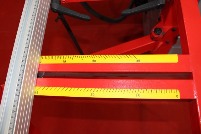 Циркулярна пила Holzmann TS 250F-1600