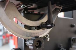 Стрічкова пила Holzmann HBS 230HQ Стрічкова пила Holzmann HBS 230HQ