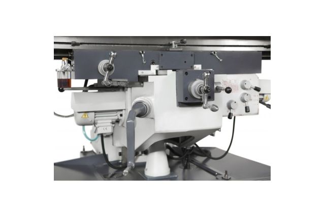 Сверлильно-фрезерный станок Cormak UWF130