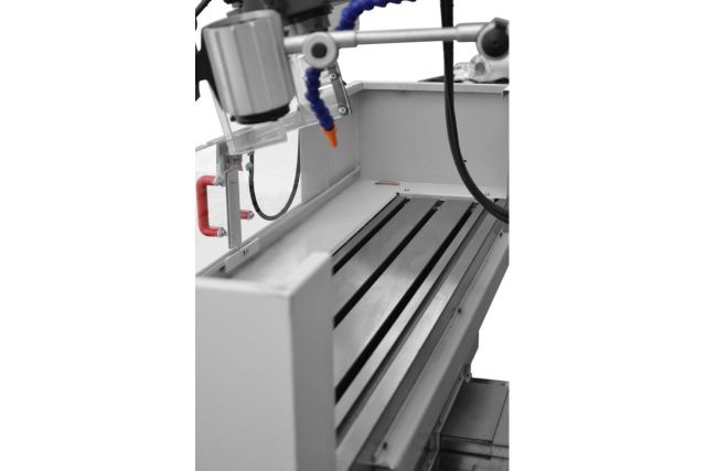 Універсальний фрезерний верстат Cormak MFM 300