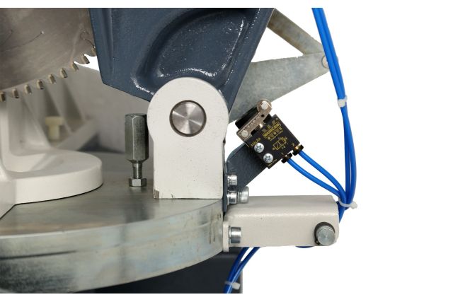 Торцювальна пила по металу (портативна) FN 400P