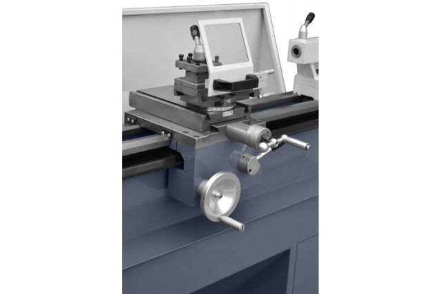 Універсальний токарний верстат CORMAK TYTAN 700