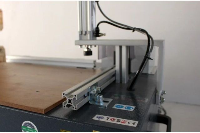 Машина для обрізки кутів (для стрічок ПВХ) FN 1000