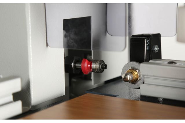 Машина для обрізки кутів (для стрічок ПВХ) FN 1000