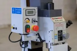 Фрезерний верстат CORMAK HK-25L Vario з підставкою 7