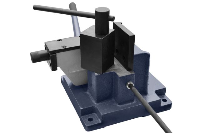 Универсальный загибающий станок CORMAK UB 100A