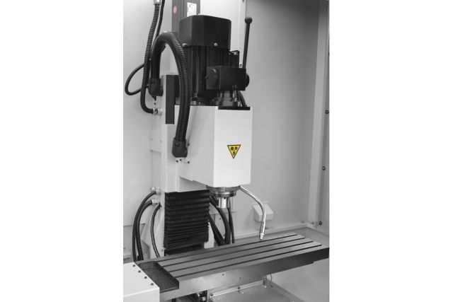 Фрезерный станок по металлу с ЧПУ CORMAK MILL...