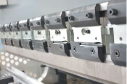 Гидравлический листогибочный пресс с ЧПУ Isitan EDGEBENDER 2690 NC