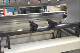 Гидравлический листогибочный пресс с ЧПУ Isitan EDGEBENDER 2690 NC