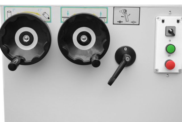 Кромкошлифовальный станок Cormak BS 8х120