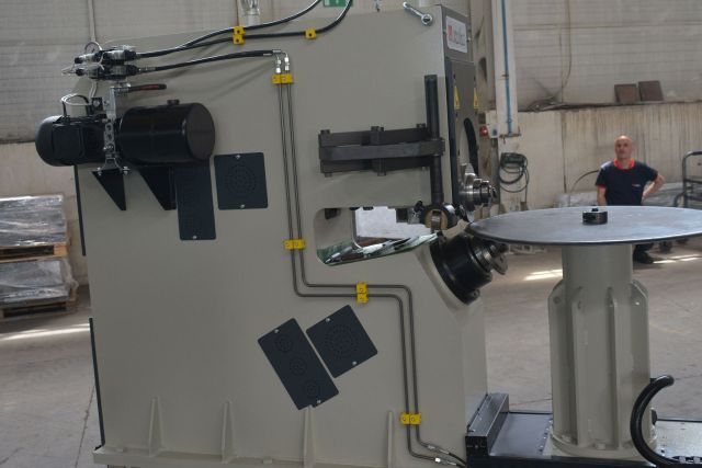 Отбортовочно-отрезной станок Isitan SDK 6