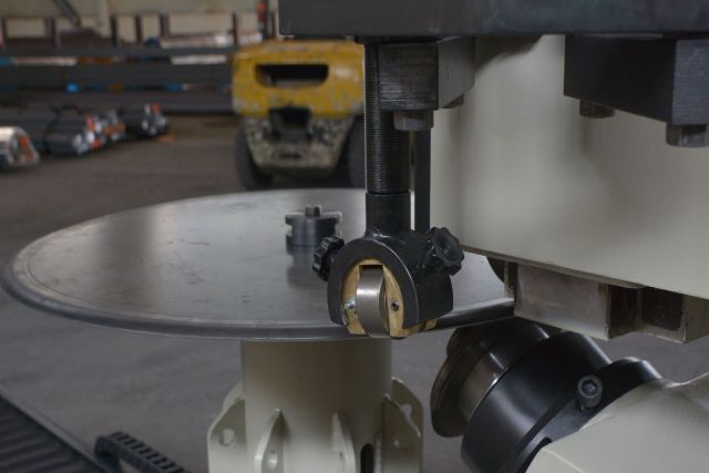 Відбірно-відрізний верстат Isitan SDK 6