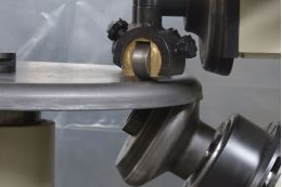 Відбортовочно-відрізний верстат Isitan SDK 6