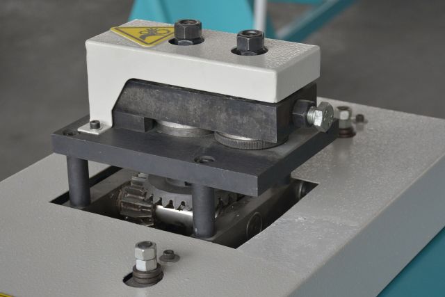 Фальцепрокатний верстат Isitan EKM 12