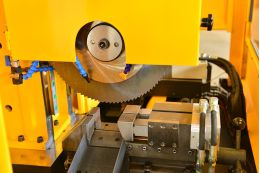 Автоматична дискова пила по металу BEKAMAK BMDO-80CS