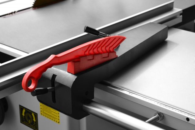 Форматно-раскройный станок Cormak MJ-45KB-3