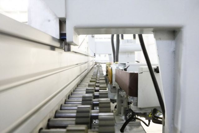 Автоматический ленточно-шлифовочный станок...