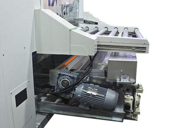 Автоматична двостороння фарбувальна камера...