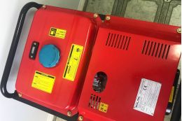 Дизельний генератор SOLAX SDJ7000ME