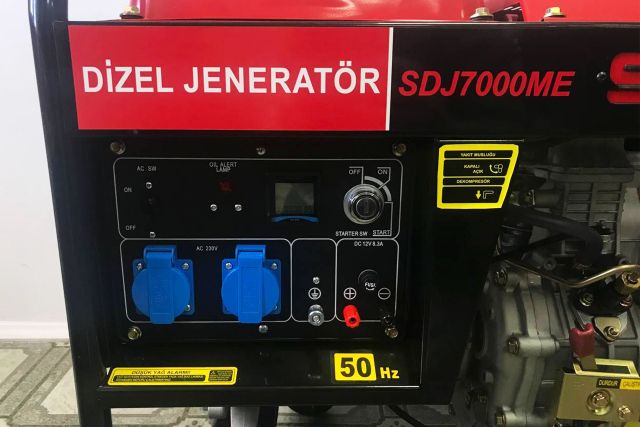 Дизельний генератор SOLAX SDJ7000ME