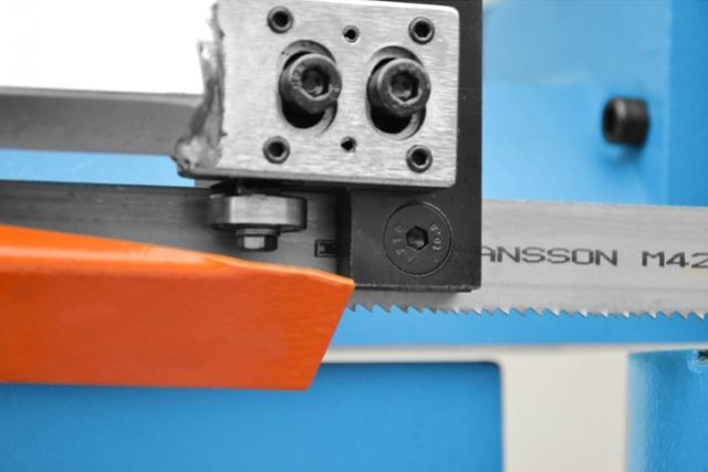 Полуавтоматический ленточнопильный станок...