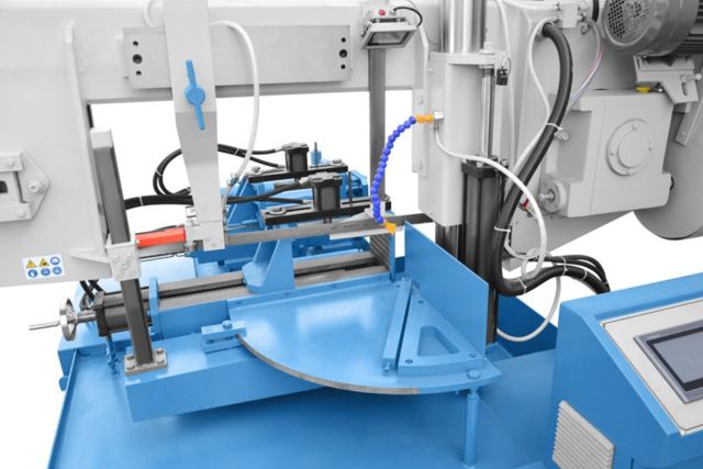 Автоматический ленточнопильный станок CORMAK...