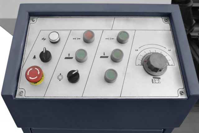 Напівавтоматична стрічкова пила CORMAK H-50/70