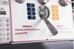 Універсальний токарний верстат CORMAK 410x1000