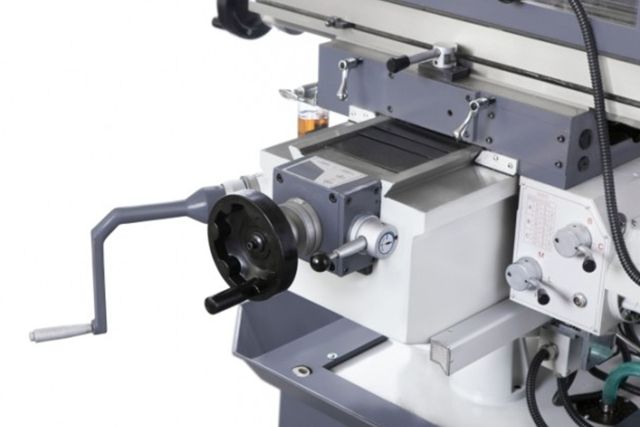 Фрезерно-сверлильный станок CORMAK XZ 6350ZB