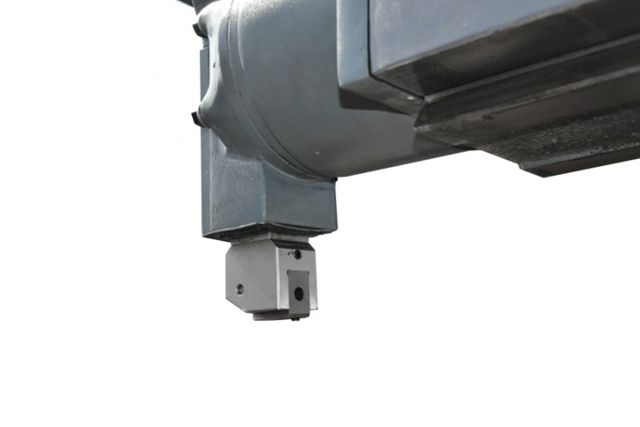 Універсальний фрезерний верстат CORMAK UWF140