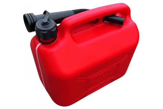 Канистра для бензина пластиковая CarLife 10 л.