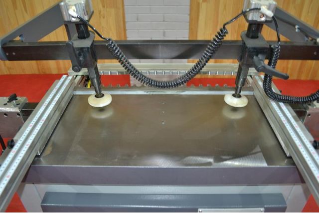 Свердлильно-присадочний верстат Stomana BM 21E