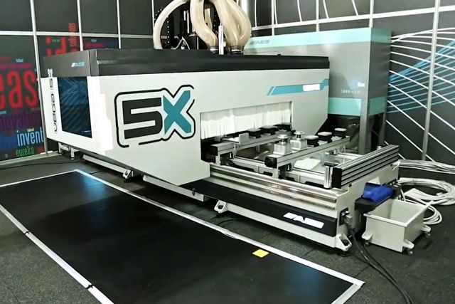 5-ти осевой обрабатывающий центр с ЧПУ AES VEGA...