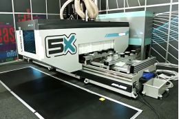 5-ти осьовий обробний центр з ЧПУ AES VEGA 5X 1632