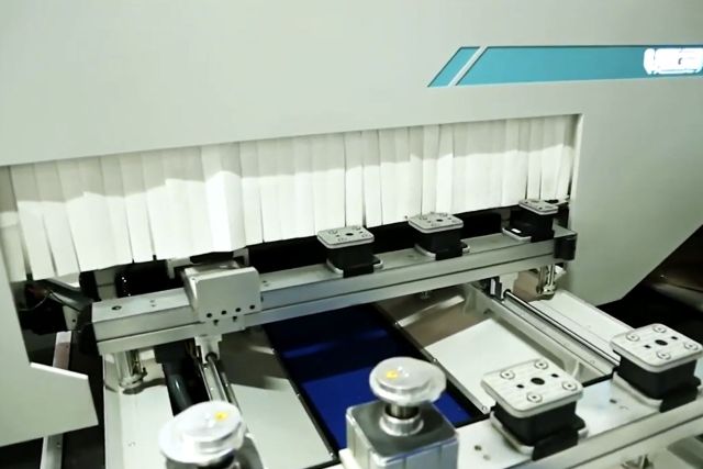 5-ти осевой обрабатывающий центр с ЧПУ AES VEGA...